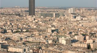 La Tour Montparnasse près de l'Hôtel AGENOR, hôtel 3 étoiles quartier Montparnasse, chambres d'hôtel à Paris dans le 14ème arrondissement