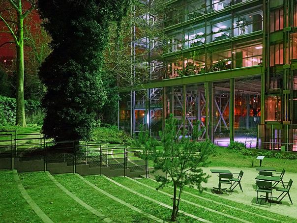 Fondation Cartier près de l'Hôtel AGENOR, hôtel 3 étoiles quartier Montparnasse, chambres d'hôtel à Paris dans le 14ème arrondissement