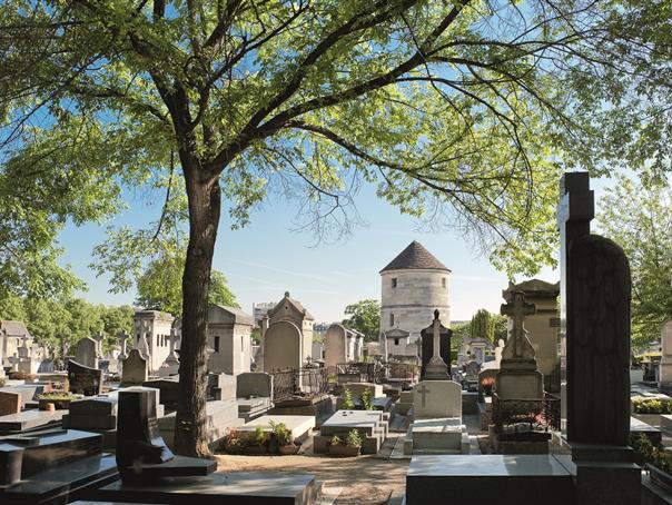 Cimetière du Montparnasse près de l'Hôtel AGENOR, hôtel 3 étoiles quartier Montparnasse, chambres d'hôtel à Paris dans le 14ème arrondissement