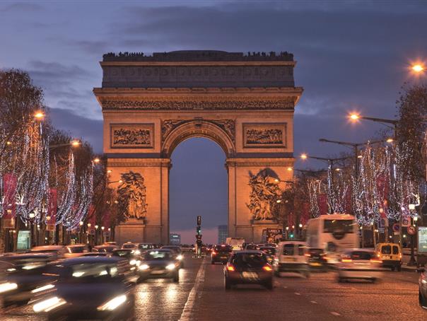 Champs Elysées près de l'Hôtel AGENOR, hôtel 3 étoiles quartier Montparnasse, chambres d'hôtel à Paris dans le 14ème arrondissement