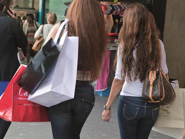 Shopping, grands magasins parisiens près de l'Hôtel AGENOR, hôtel 3 étoiles quartier Montparnasse, chambres d'hôtel à Paris dans le 14ème arrondissement